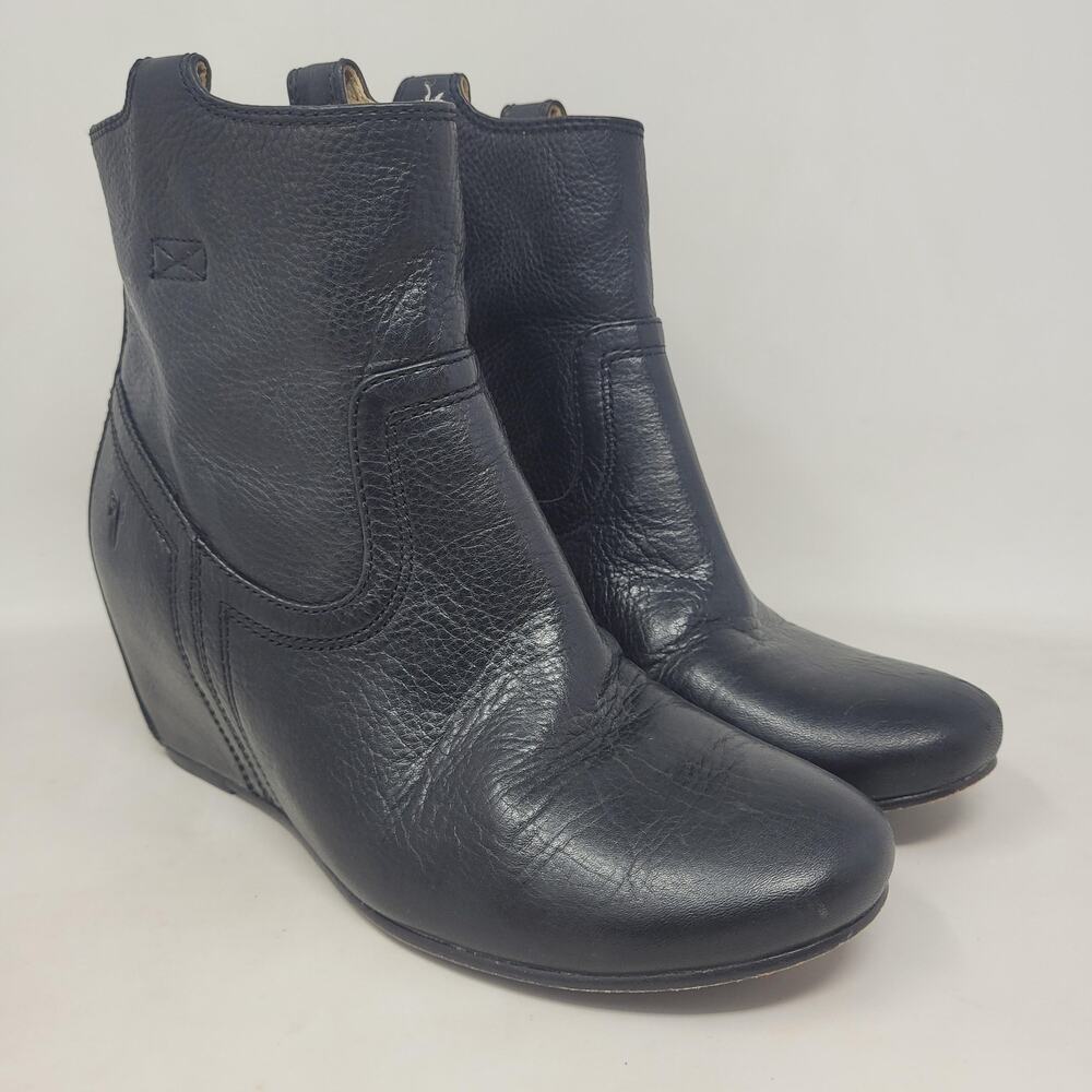 Frye‎ Boots 8M Black Leather Covered Wedge Ankle Booties Carson Zip 3470656-BLK